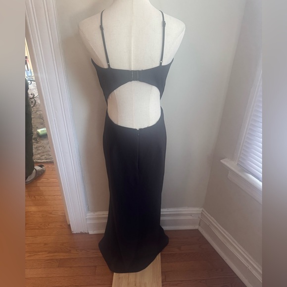 Bardot Black Backless Dress with Bow Detail - Picture 3 of 5